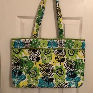 Vera Bradley East West Tote Limes Up